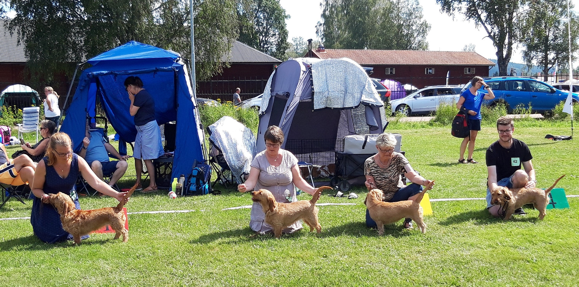 Azzia 1:a och Anna 4:a